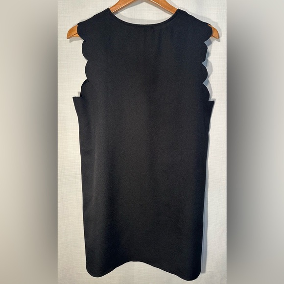 SHEIN Scallop Trim Black Shift Dress Size Medium - Picture 3 of 8